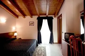 Hotel Boston 3*