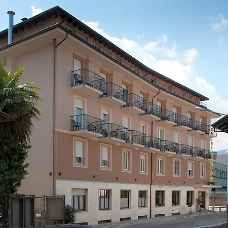 Hotel Boston 3*