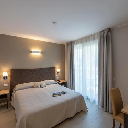 Boston 3* Stresa