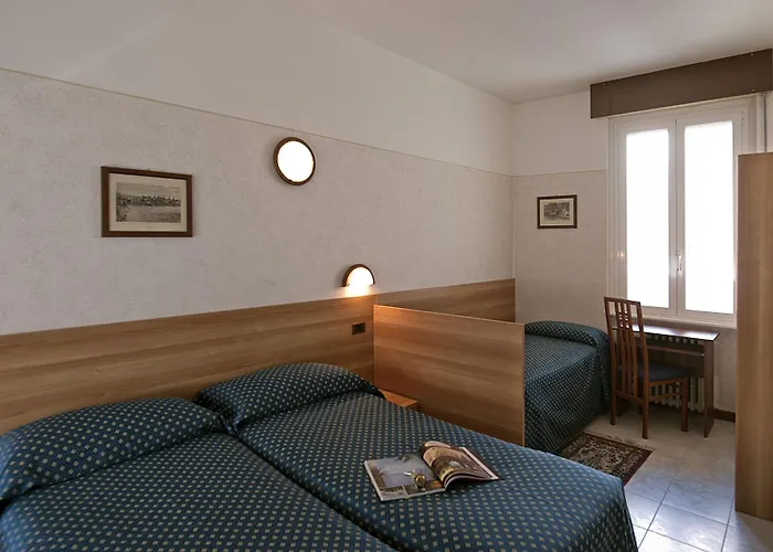 波斯顿酒店 3* 斯特雷萨